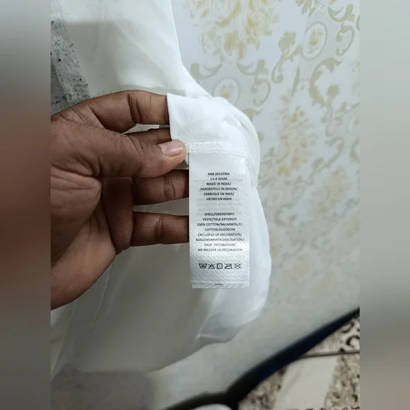 True Religion - Picture 5 of 7